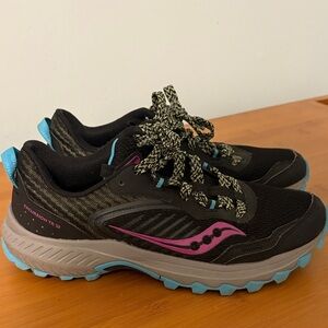 Saucony Black and Pink Athletic Shoes Women’s size 8